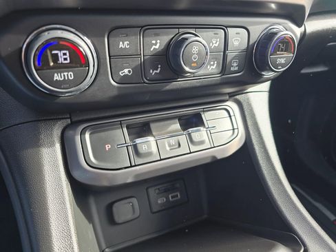 Used 2023 GMC Acadia AT4 w/ GMC Pro Grade Package image 28