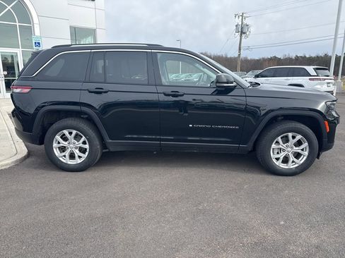 Used 2023 Jeep Grand Cherokee Limited image 9