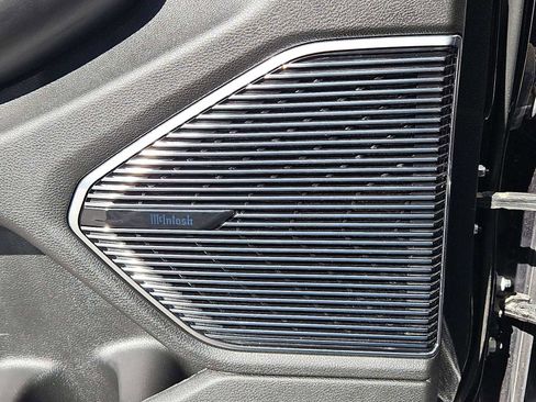 Used 2022 Jeep Grand Cherokee Overland w/ MOPAR Finishing Package image 32