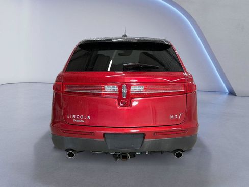 Used 2010 Lincoln MKT 2WD image 4