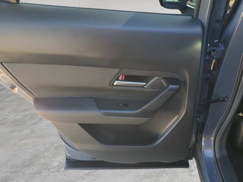 Used 2025 MAZDA CX-50 AWD 2.5 Hybrid w/ Premium Pkg image 17