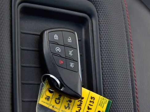 Used 2021 Chevrolet Suburban RST w/ Luxury Package image 34