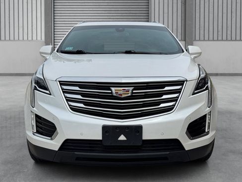 Used 2017 Cadillac XT5 Luxury w/ Driver Awareness Package AWD/4WD image 9