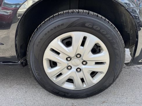 Used 2019 Dodge Grand Caravan SE w/ UConnect Hands-Free Group FWD image 11