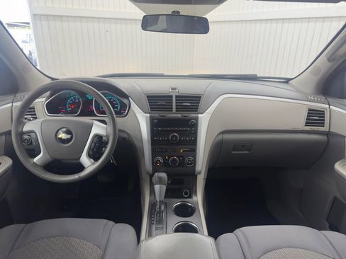 Used 2011 Chevrolet Traverse LT image 13