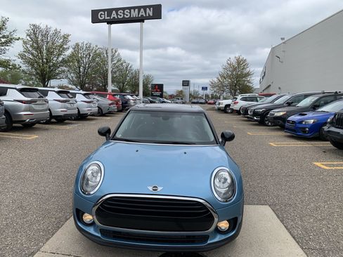 Used 2017 MINI Cooper Clubman ALL4 AWD/4WD image 2