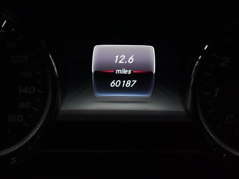 Used 2018 Mercedes-Benz E 300 w/ Premium 2 Package (Q02) image 19