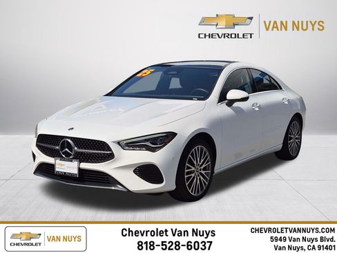 Used 2025 Mercedes-Benz CLA 250 image 1