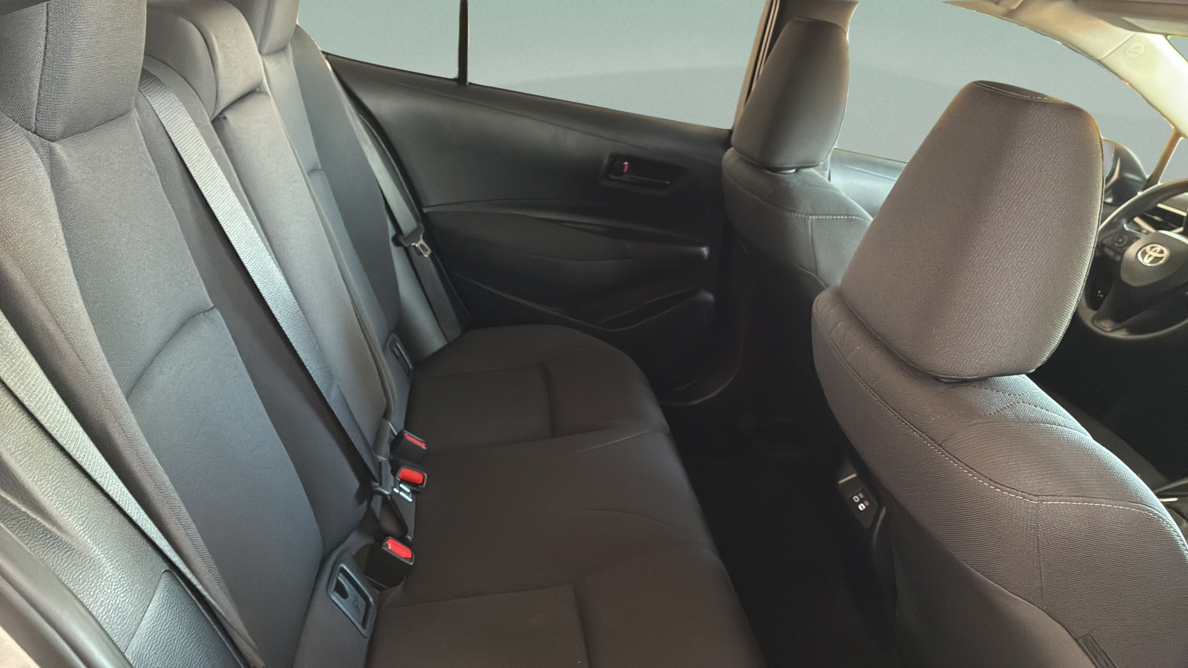 Used 2026 Toyota Corolla LE FWD image 23