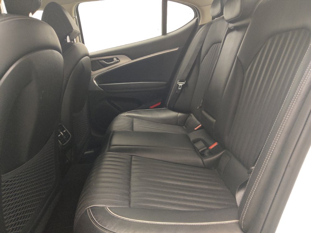 Used 2022 Genesis G70 3.3T RWD image 18