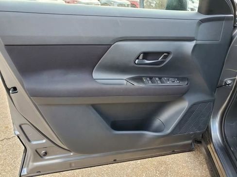 New 2026 Nissan Kicks S image 18