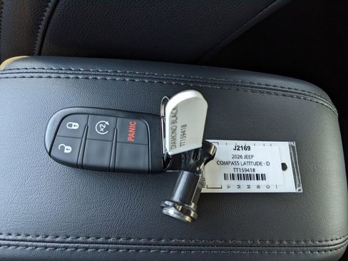 New 2026 Jeep Compass Latitude image 30