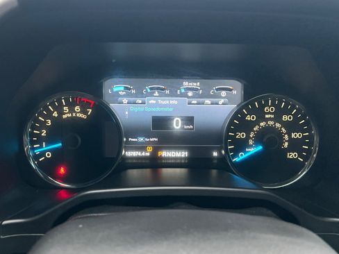 Used 2015 Ford F150 Lariat w/ Equipment Group 502A Luxury AWD/4WD image 24