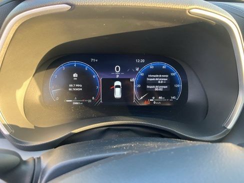 Used 2023 Toyota Highlander Limited image 15