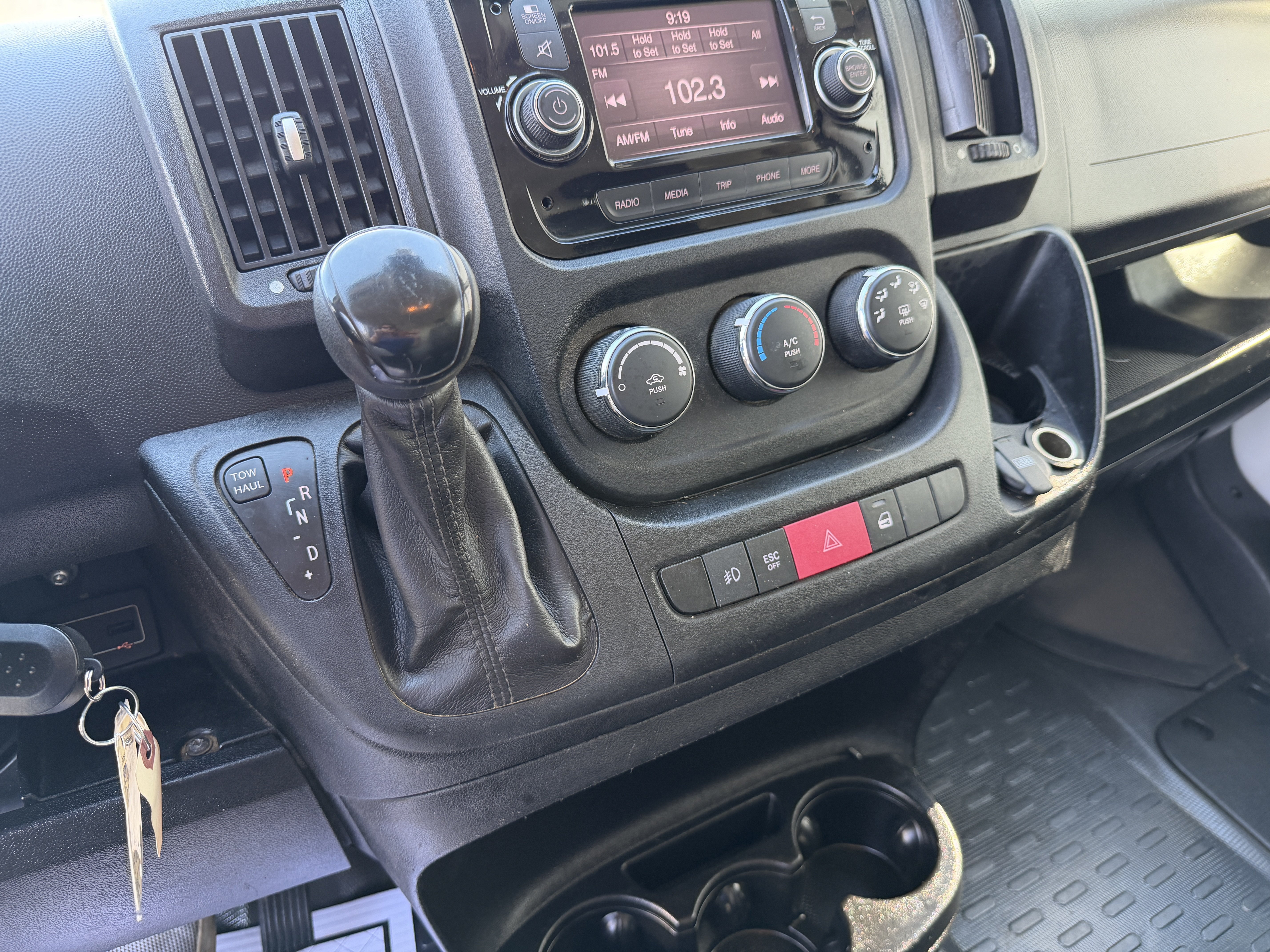 Used 2021 RAM ProMaster 2500 w/ Convenience Group FWD image 20