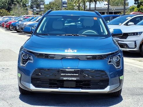 Certified 2023 Kia Niro Wind FWD image 2
