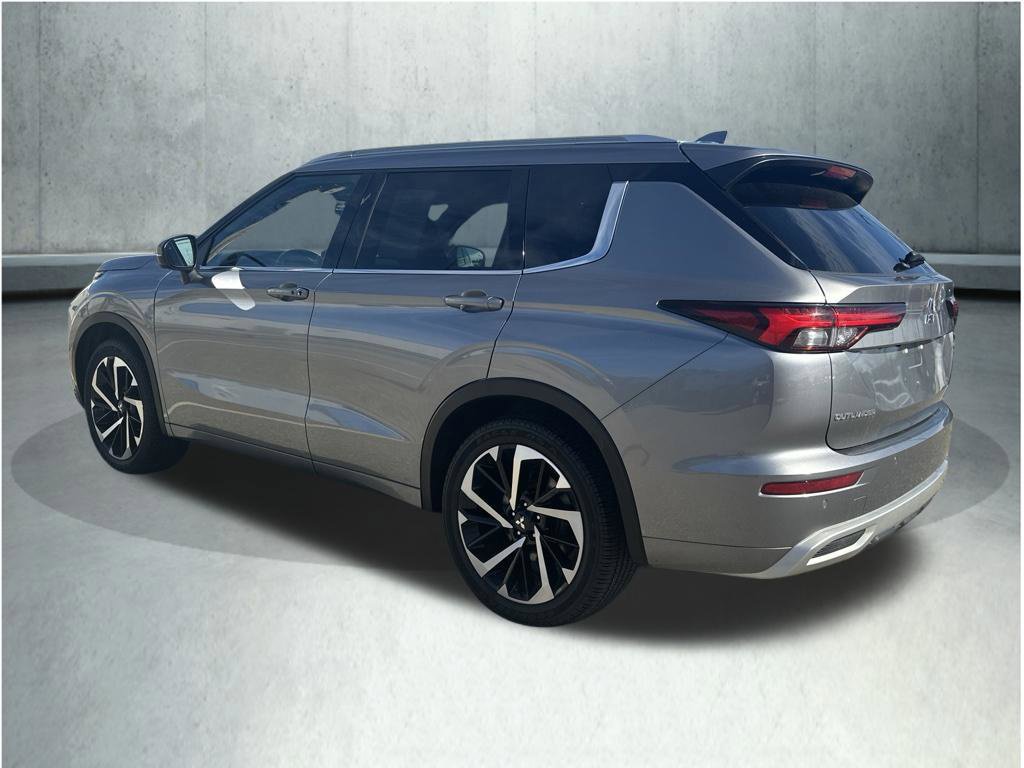 Used 2022 Mitsubishi Outlander SEL AWD/4WD image 3