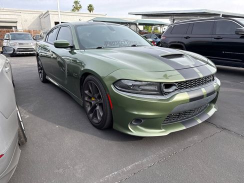 Used 2020 Dodge Charger Scat Pack w/ Driver Convenience Group image 2