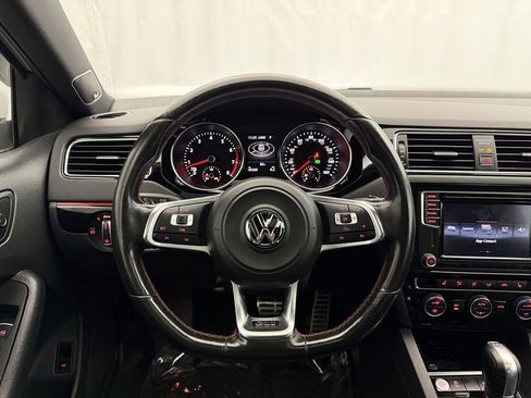 Used 2016 Volkswagen Jetta GLI SEL image 8