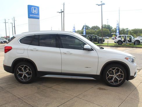 Used 2018 BMW X1 sDrive28i FWD image 3