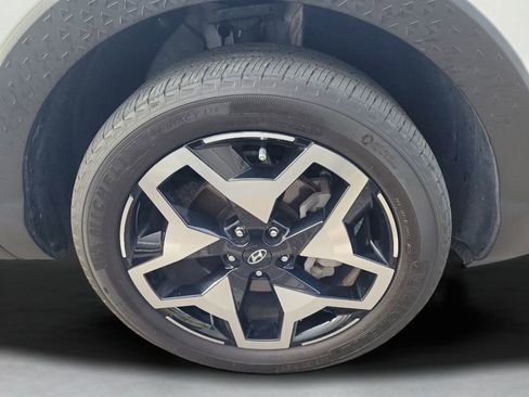 Used 2023 Hyundai Santa Cruz Limited image 4