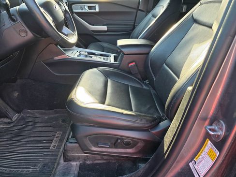Used 2022 Ford Explorer Limited w/ Equipment Group 301A image 10