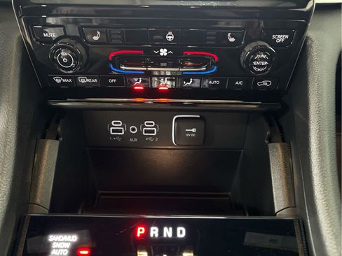 New 2025 Jeep Grand Cherokee Limited AWD/4WD image 31