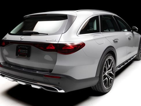 Used 2025 Mercedes-Benz E 450 4MATIC All-Terrain Wagon image 23