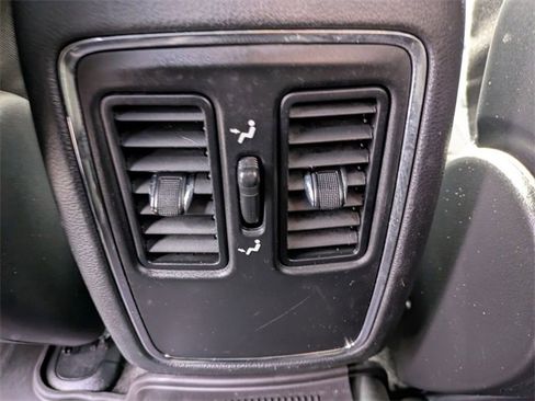 Certified 2018 Jeep Grand Cherokee Laredo image 24