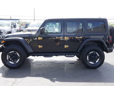 Used 2022 Jeep Wrangler Unlimited Rubicon w/ LED Lighting Group AWD/4WD image 8