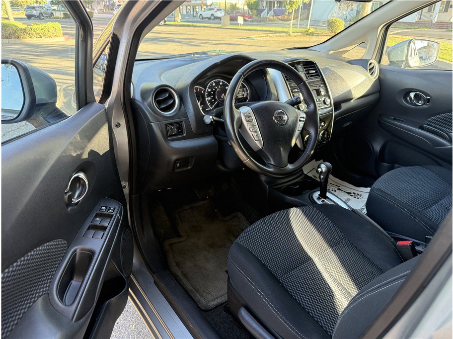 Used 2015 Nissan Versa Note SV FWD image 9