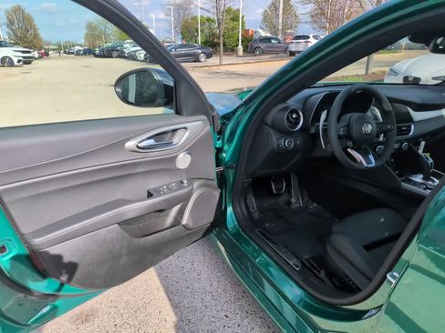 New 2026 Alfa Romeo Giulia AWD image 19