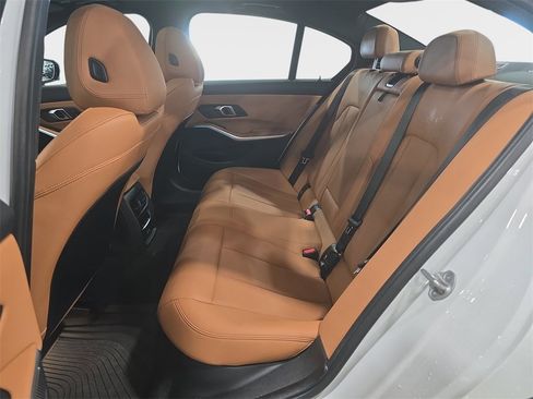 Used 2024 BMW 330i Sedan w/ M Sport Package image 12