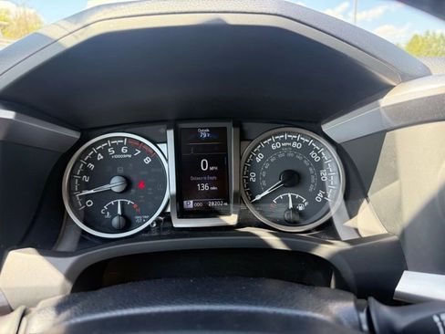 Certified 2023 Toyota Tacoma SR5 AWD/4WD image 17