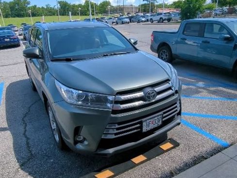 Used 2019 Toyota Highlander Limited AWD/4WD image 13