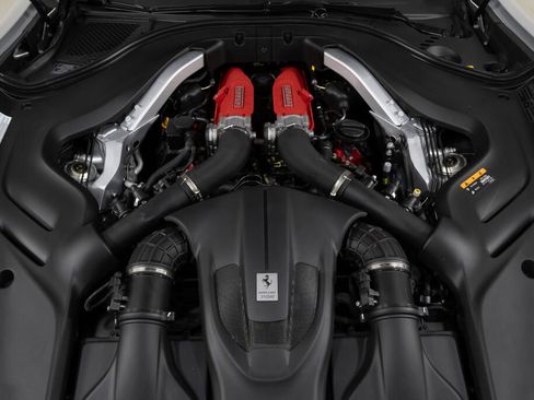 Used 2024 Ferrari Roma Spider image 24