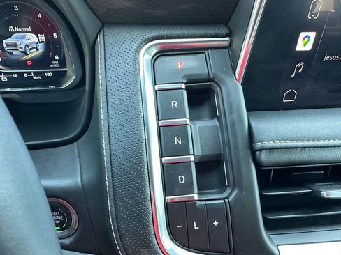 Used 2022 GMC Yukon AT4 w/ Max Trailering Package image 12