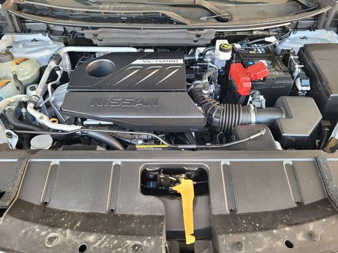 Used 2023 Nissan Rogue SV AWD/4WD image 13