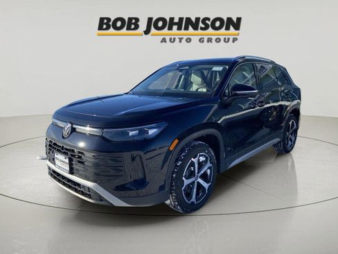New 2026 Volkswagen Tiguan SE image 3