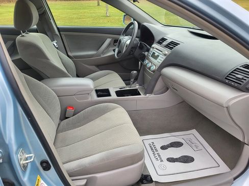 Used 2009 Toyota Camry LE image 12