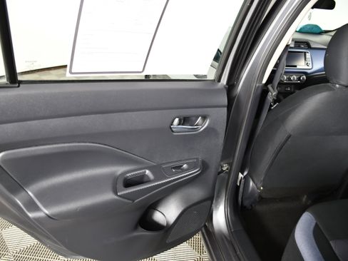 Used 2025 Nissan Versa SV FWD image 43