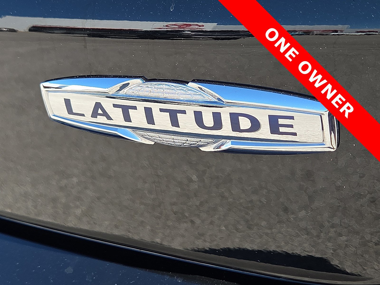 Used 2025 Jeep Compass Latitude w/ Convenience Group AWD/4WD image 8