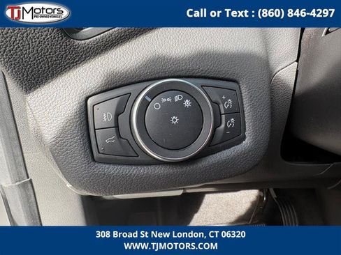 Used 2019 Ford Escape SE image 22