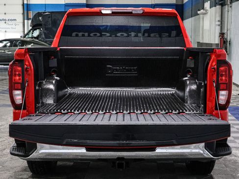 Used 2024 GMC Sierra 1500 SLE image 18