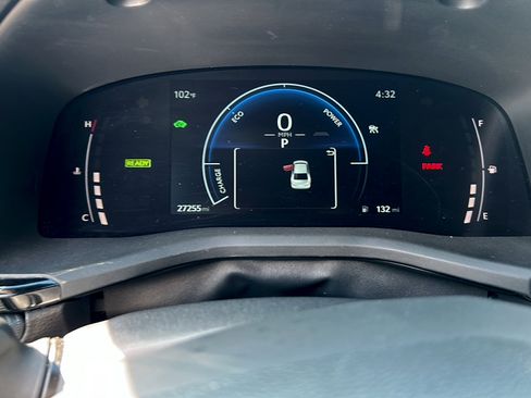 Used 2025 Toyota Camry SE FWD image 8