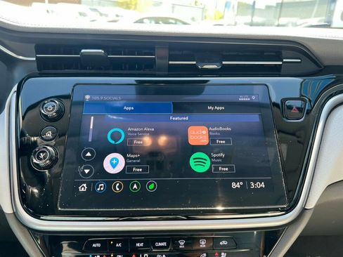 Used 2022 Chevrolet Bolt EUV Premier w/ Sun & Sound Package image 33