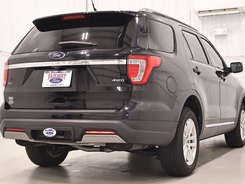 Certified 2019 Ford Explorer XLT w/ Equipment Group 201A AWD/4WD image 10