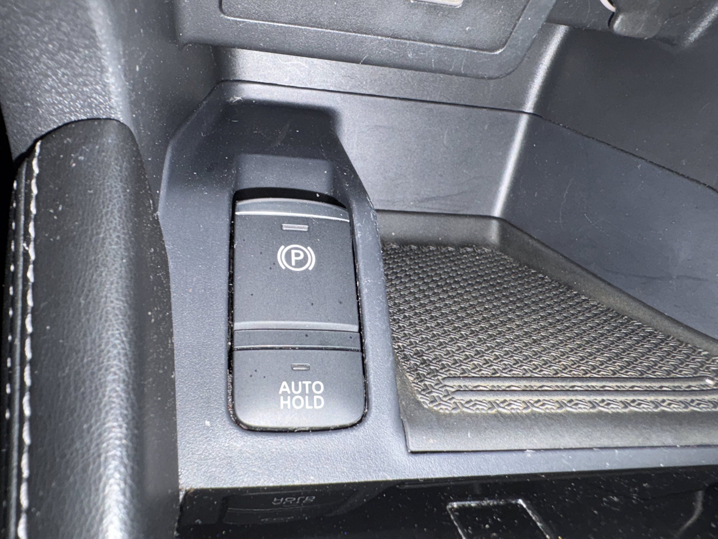 Used 2021 Nissan Kicks SV FWD image 17
