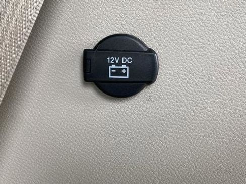 Used 2017 Chrysler Pacifica Touring-L Plus w/ Advanced Safetytec Group FWD image 31