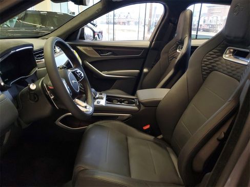 New 2026 Jaguar F-PACE SVR image 6